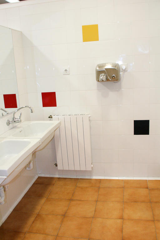 Mundaka Hostel & Sports Cafe Room photo